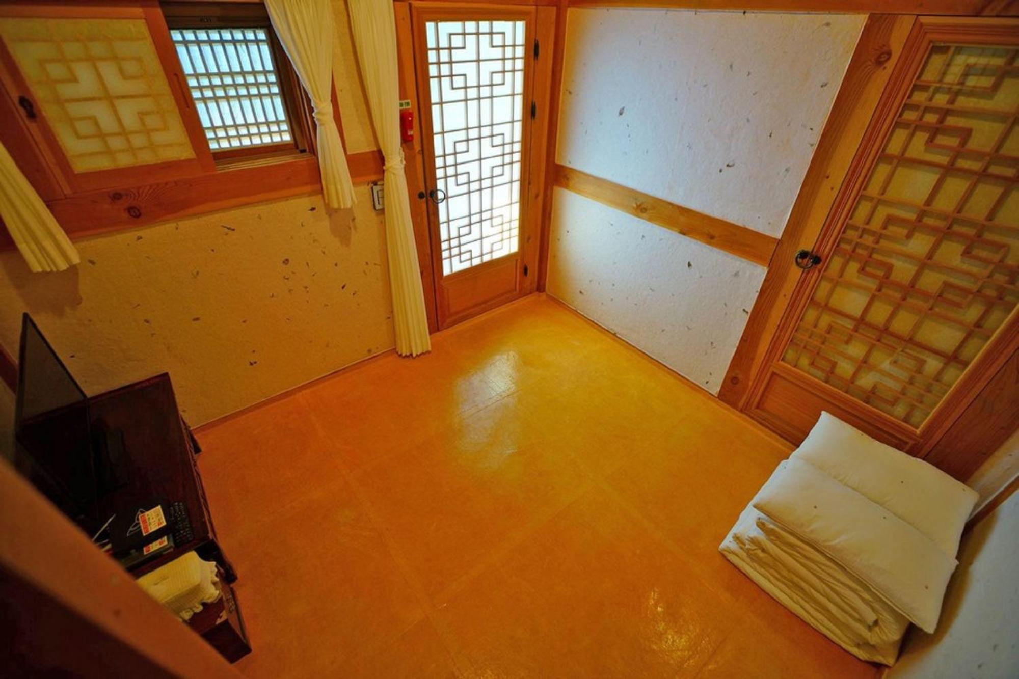 Hanok Gotaek Goeul Jeonju Exterior photo